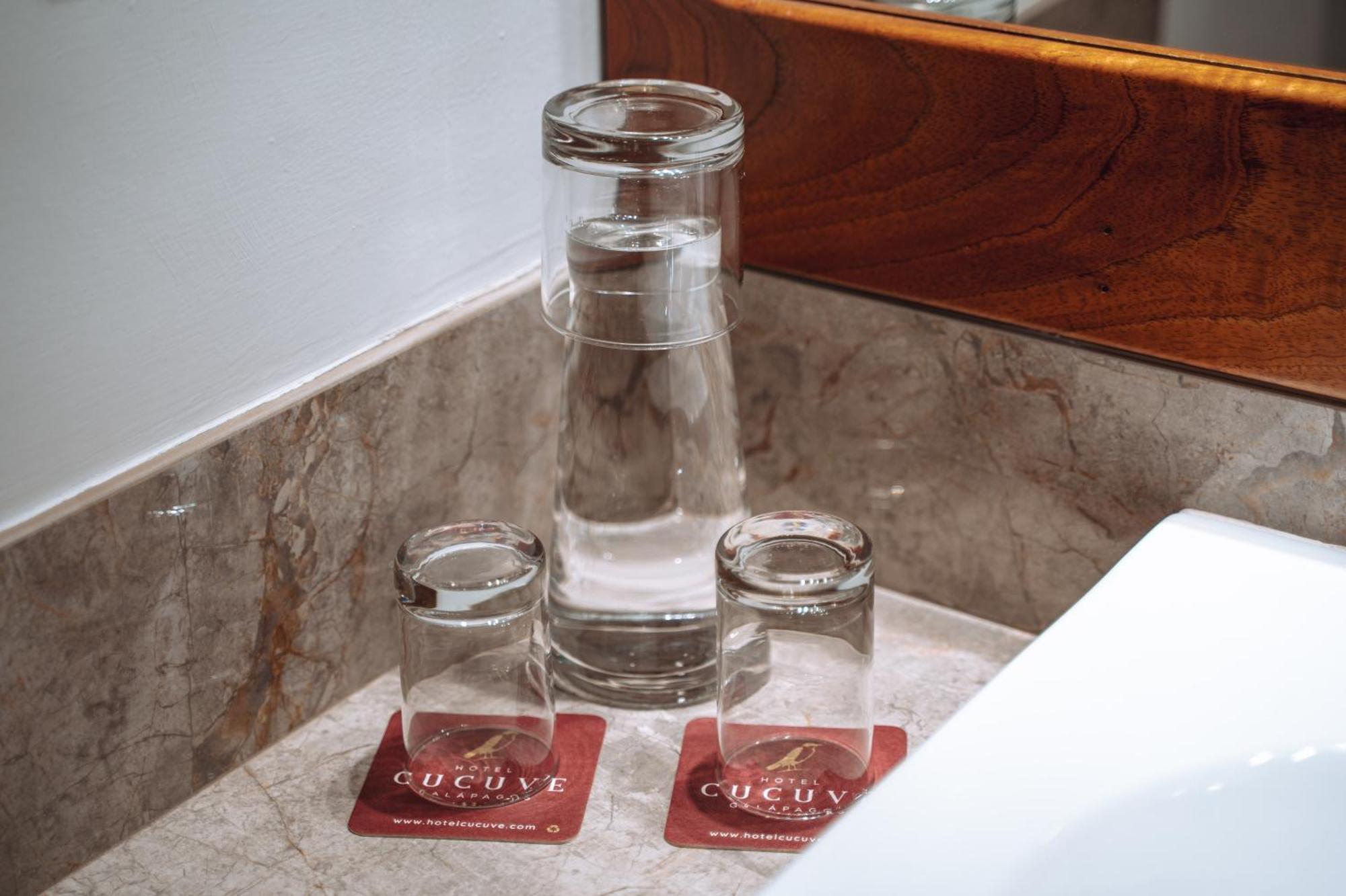 Hotel Cucuve 푸에르토아요라 외부 사진
