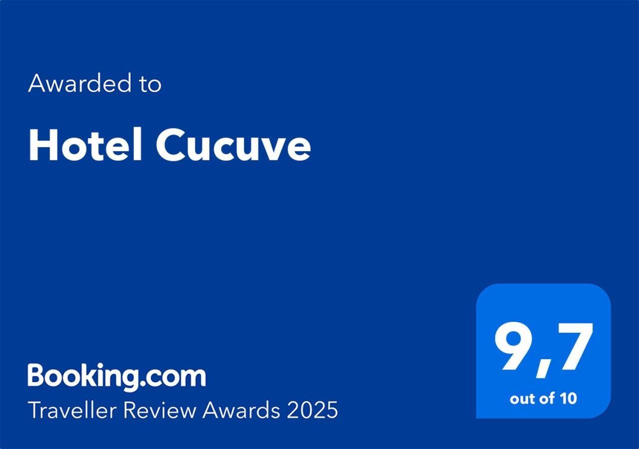 Hotel Cucuve 푸에르토아요라 외부 사진