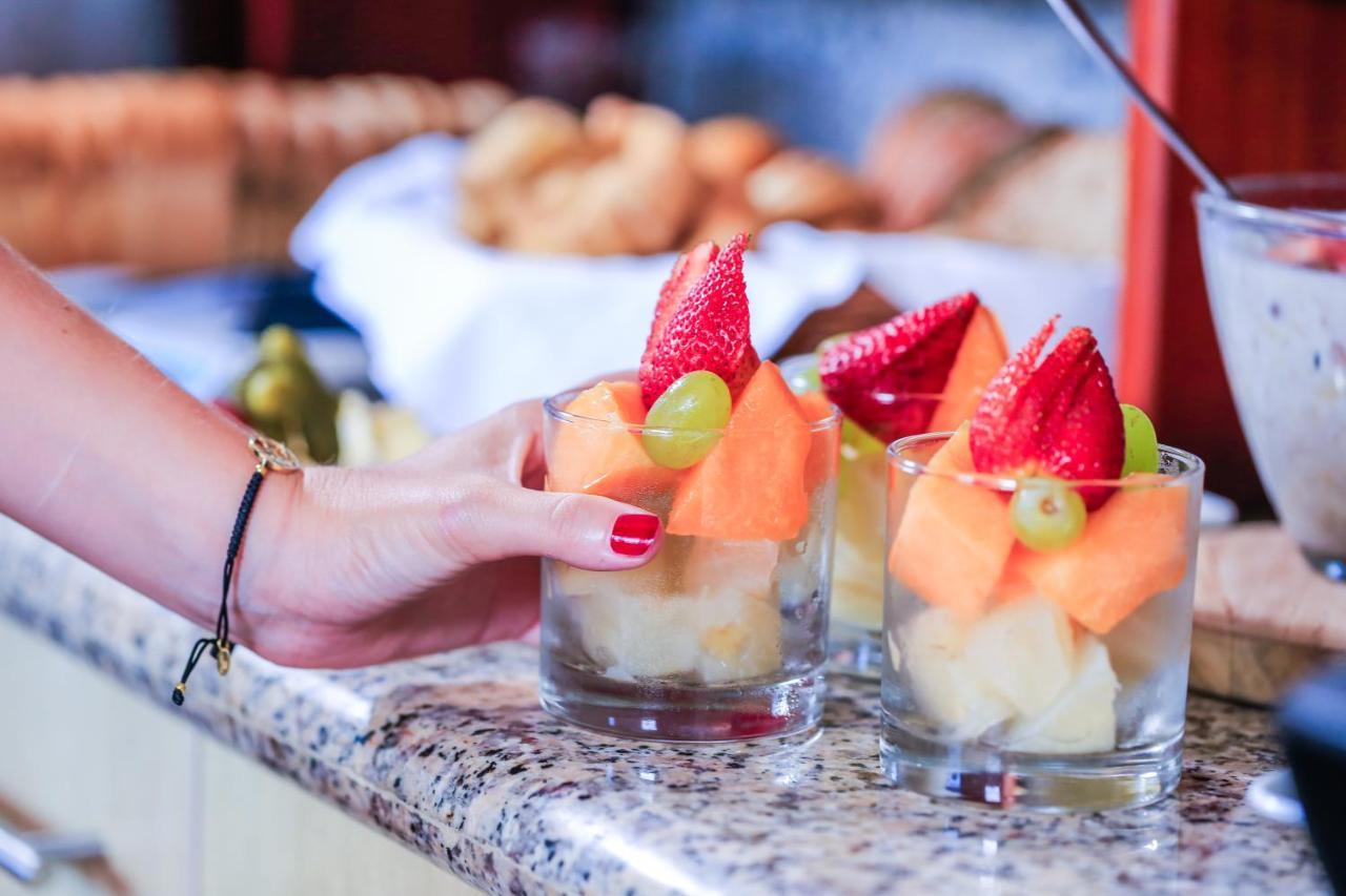 Hotel Cucuve 푸에르토아요라 외부 사진