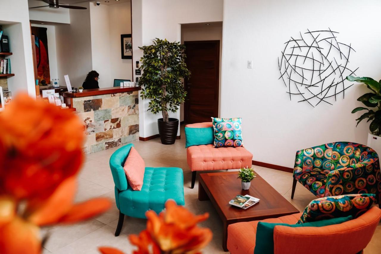 Hotel Cucuve 푸에르토아요라 외부 사진